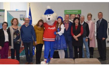 Quelque 900 élèves de la Commission scolaire des Laurentides recevront Un cadeau exceptionnel!